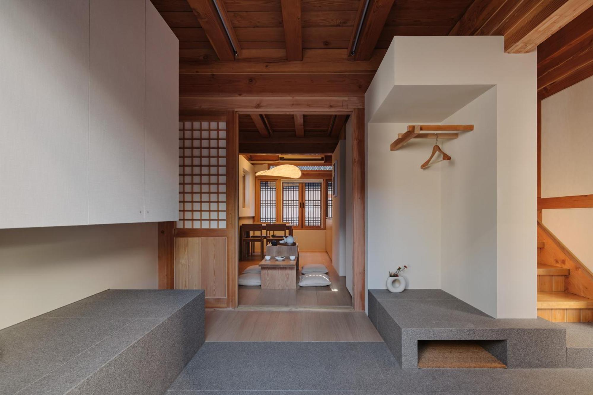 The Korean Traditional Hanok In Downtown Seoul For Convenient Public Transportation - Seoul Ari 外观 照片