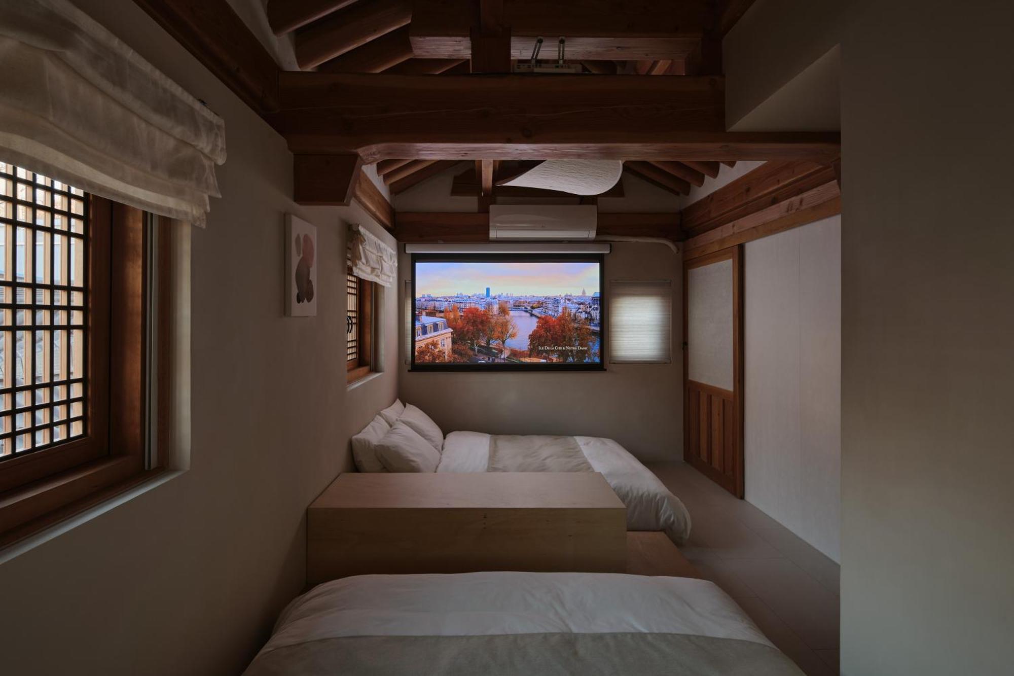 The Korean Traditional Hanok In Downtown Seoul For Convenient Public Transportation - Seoul Ari 外观 照片