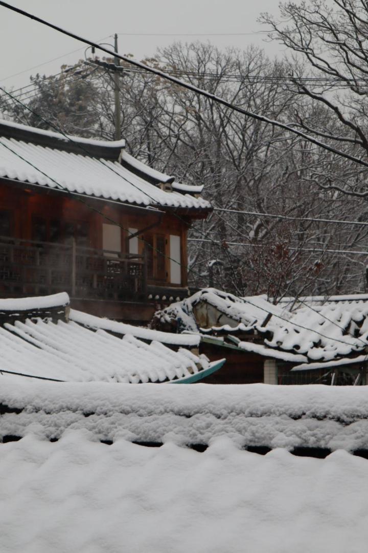 The Korean Traditional Hanok In Downtown Seoul For Convenient Public Transportation - Seoul Ari 外观 照片